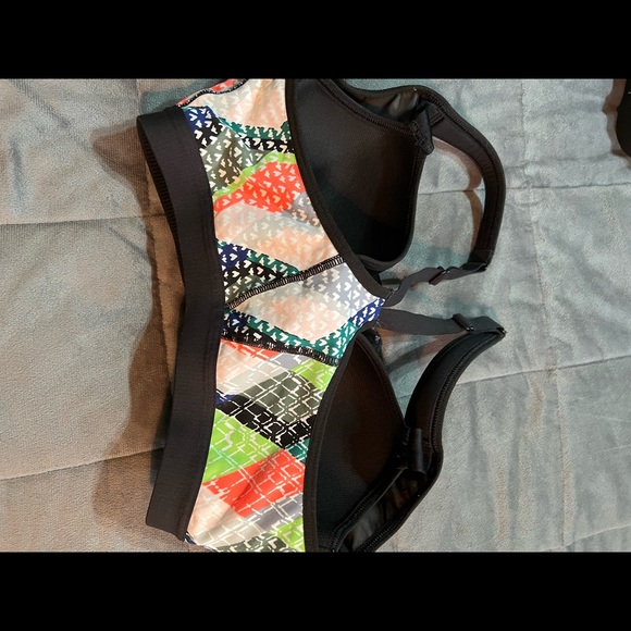 Victoria Sport Sports Bra with inner front closing bra - Picture 3 of 5